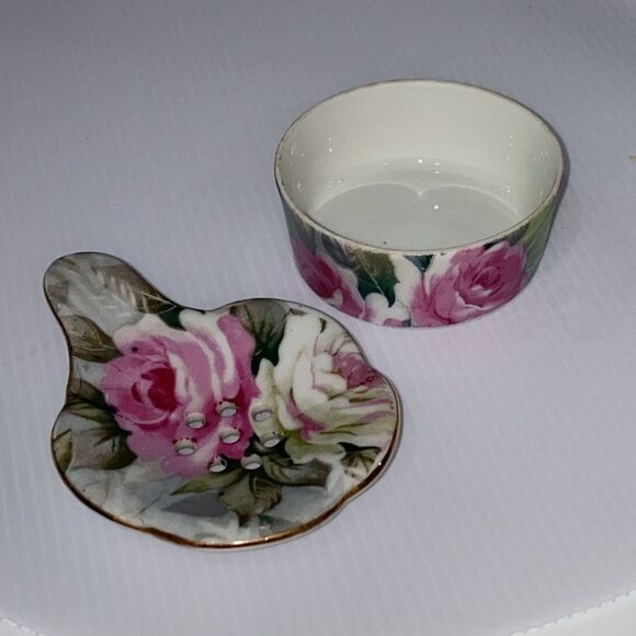 Vintage Floral Rose Designed Tea Strainer Porcelain Tea Set - Picture 7 of 9